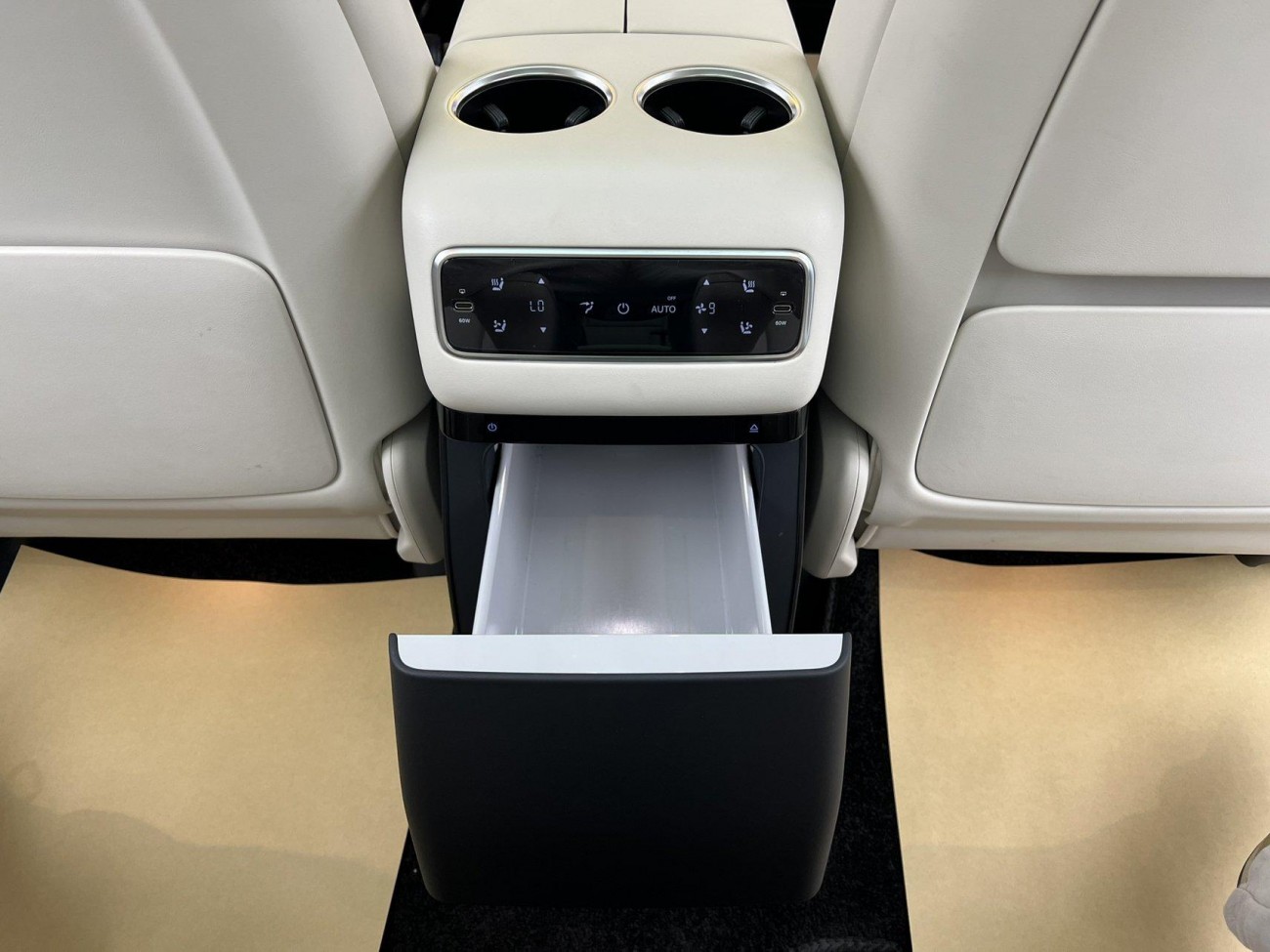 Li Auto MEGA 2024
