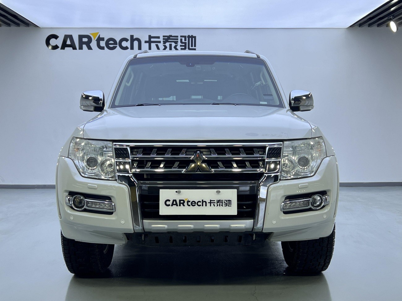 Mitsubishi Pajero 2015