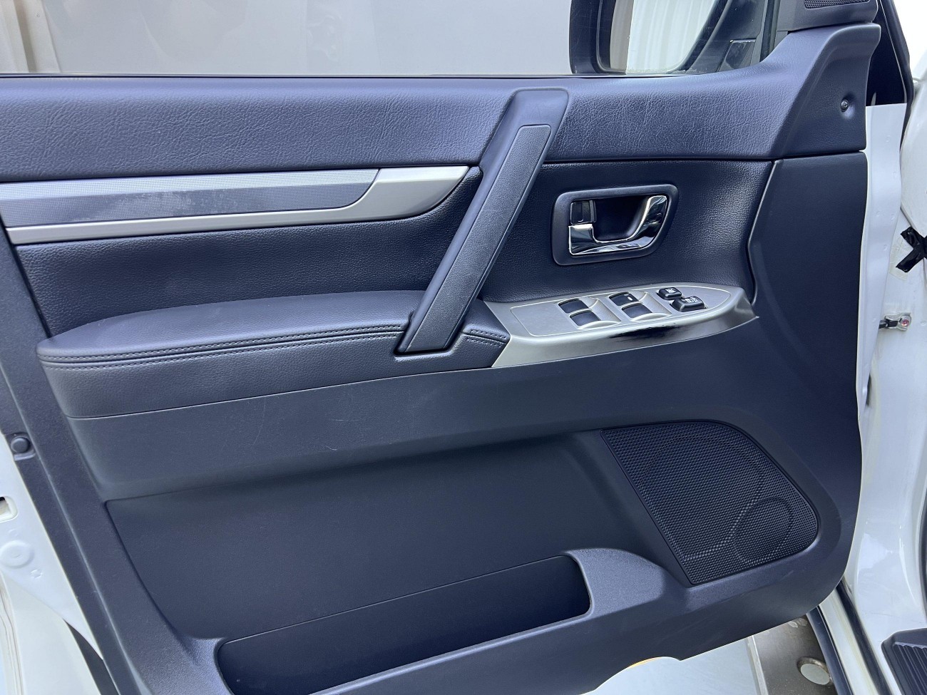 Mitsubishi Pajero 2015