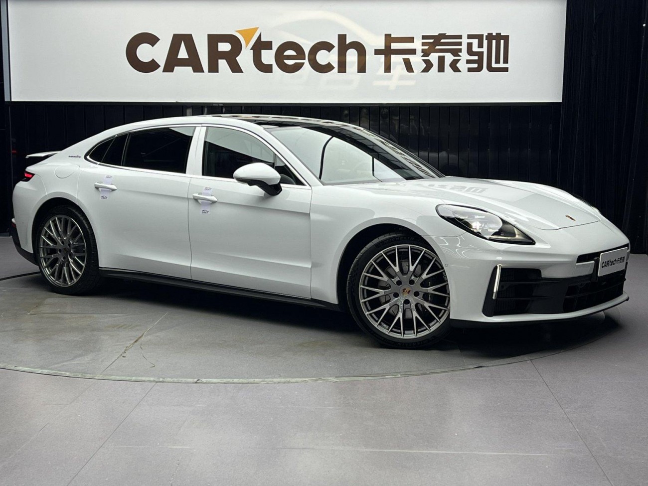 Porsche Panamera 2025