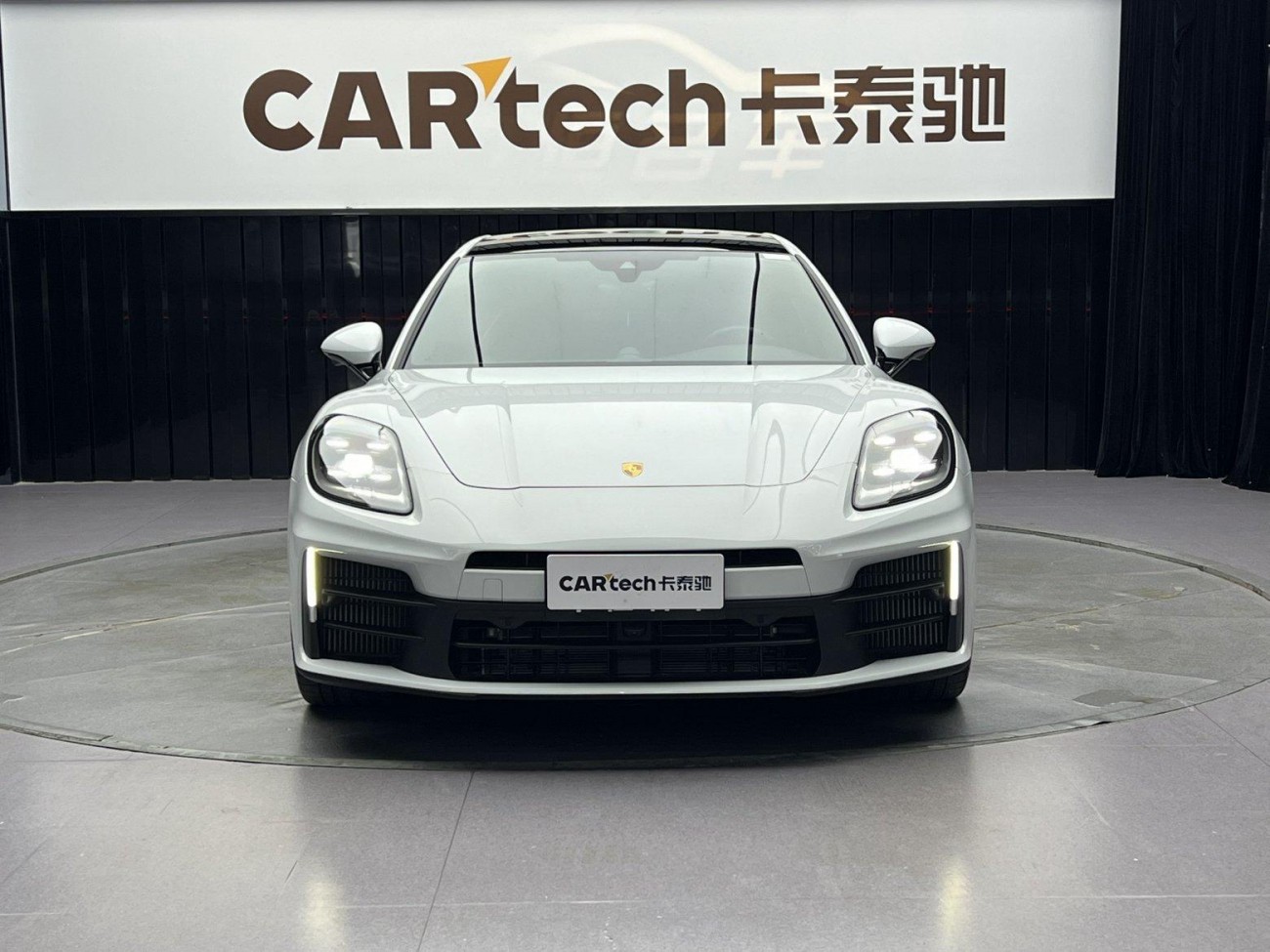 Porsche Panamera 2025