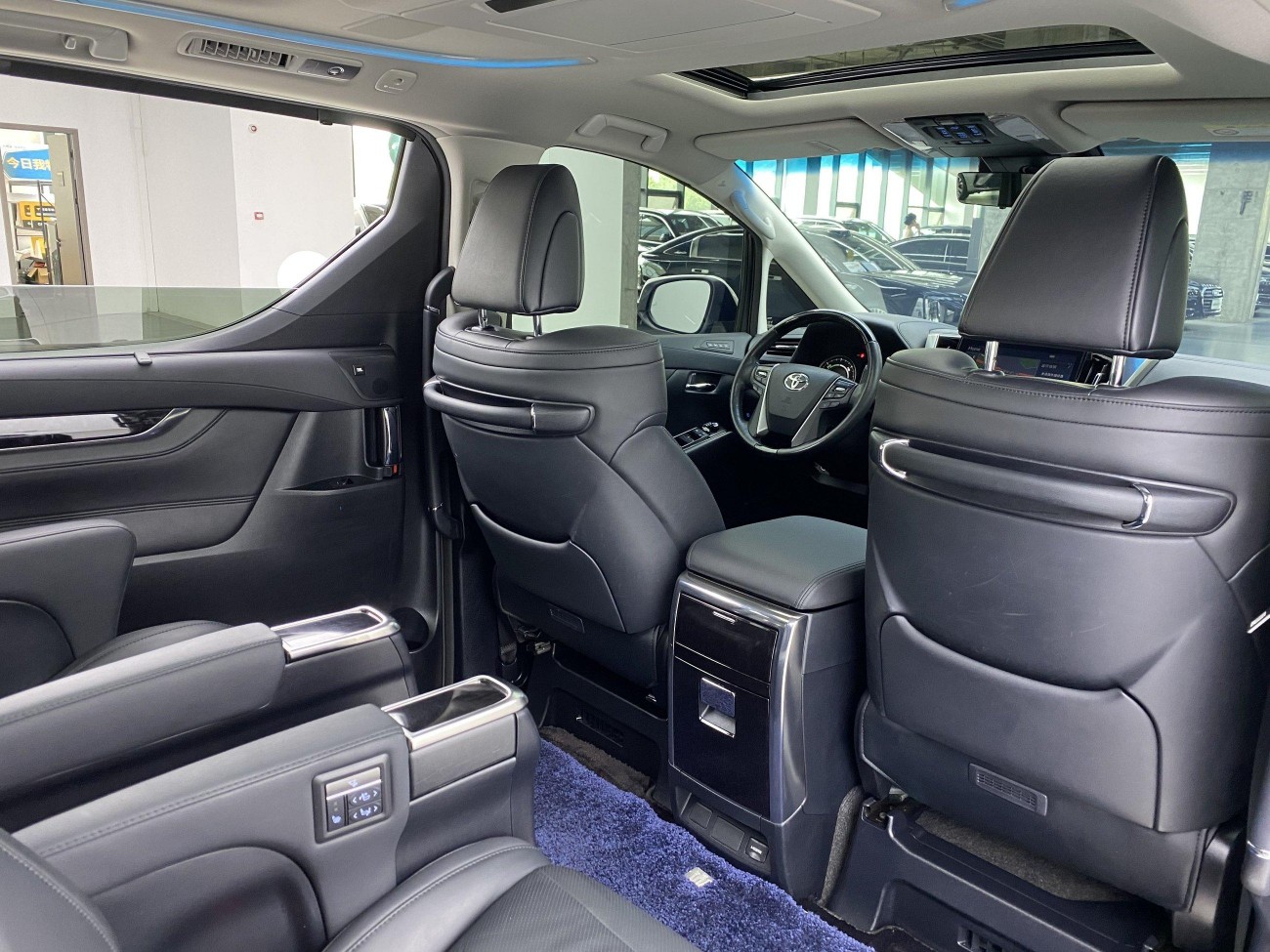 Toyota Vellfire 2023