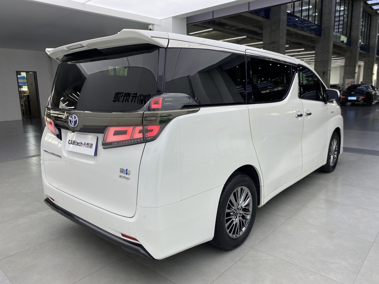Toyota Vellfire 2023