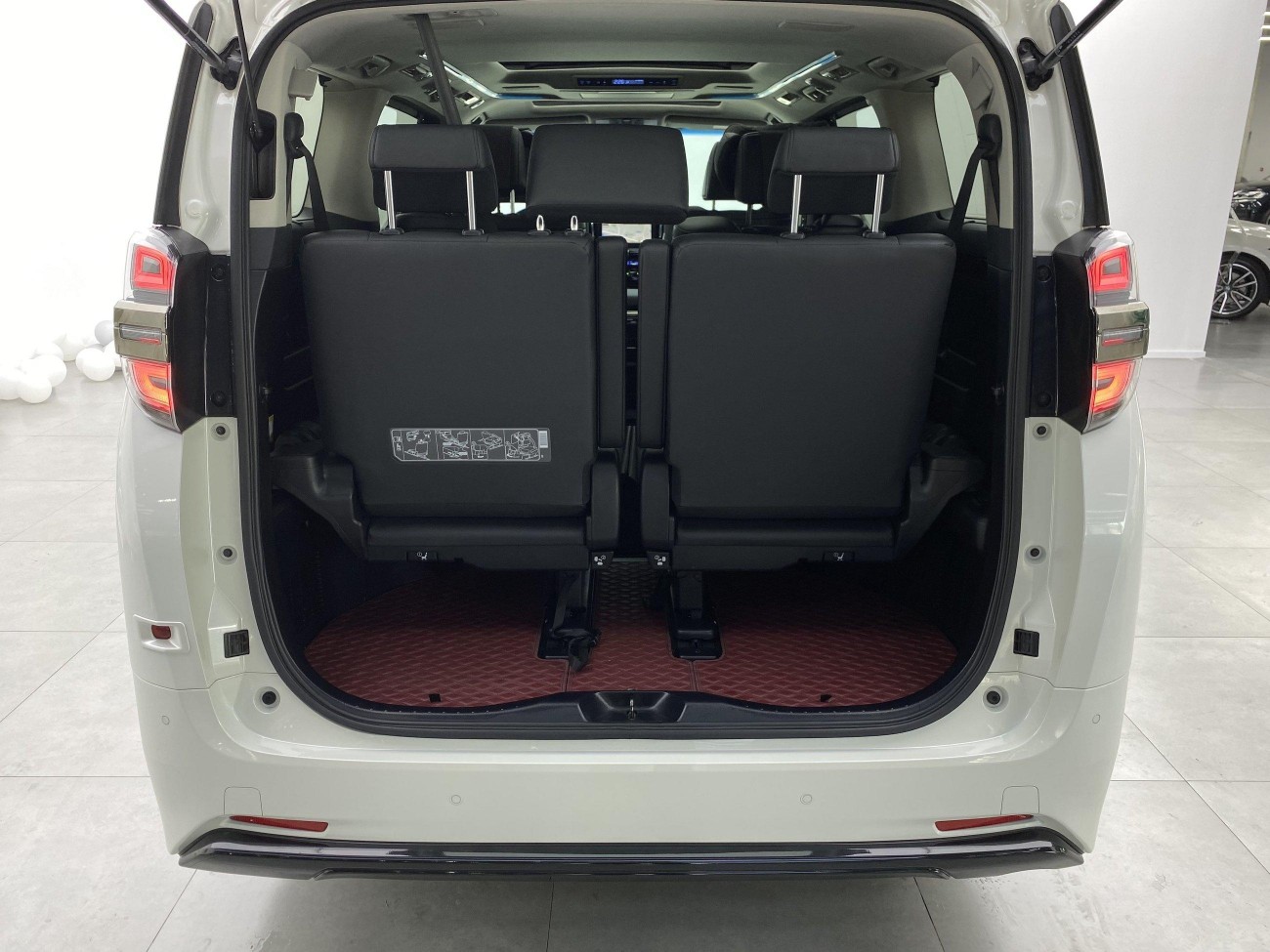 Toyota Vellfire 2023