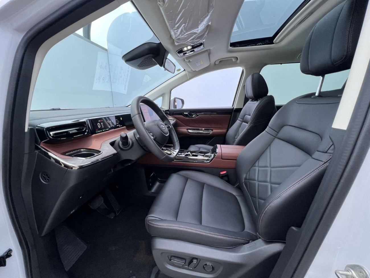 Trumpchi E8 2024