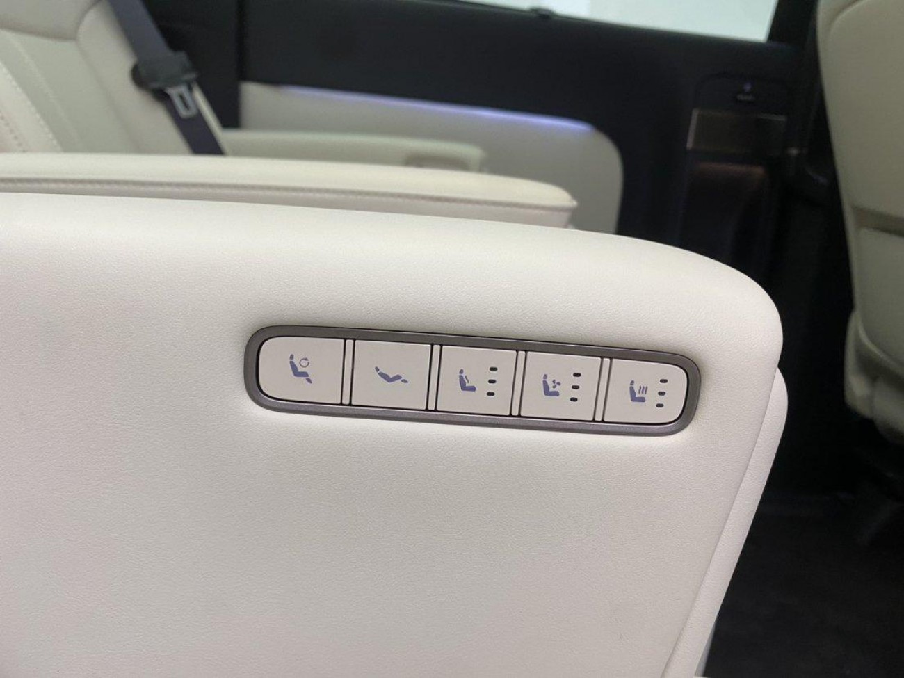 Li Auto MEGA 2025