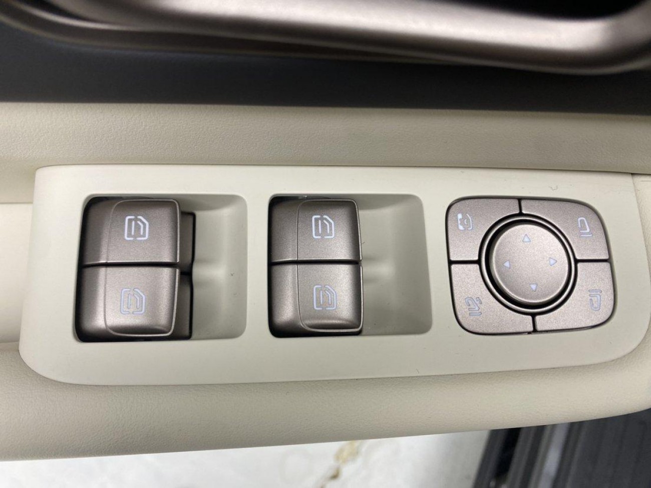 Li Auto MEGA 2025