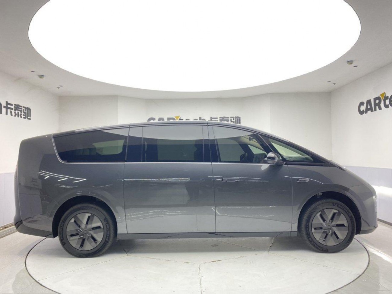 Li Auto MEGA 2025