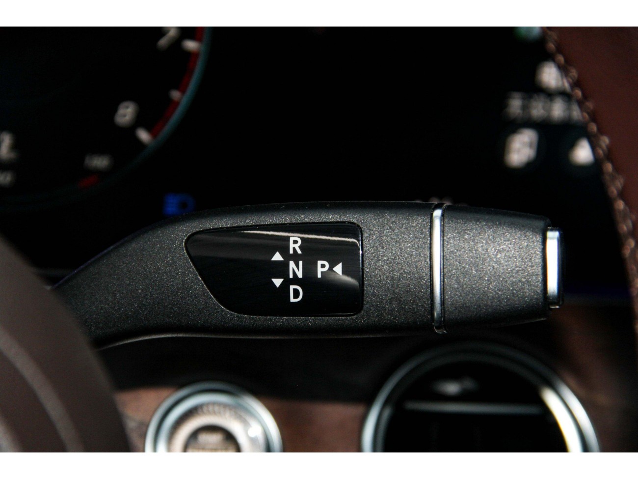 Mercedes-Benz E 300 L 2023