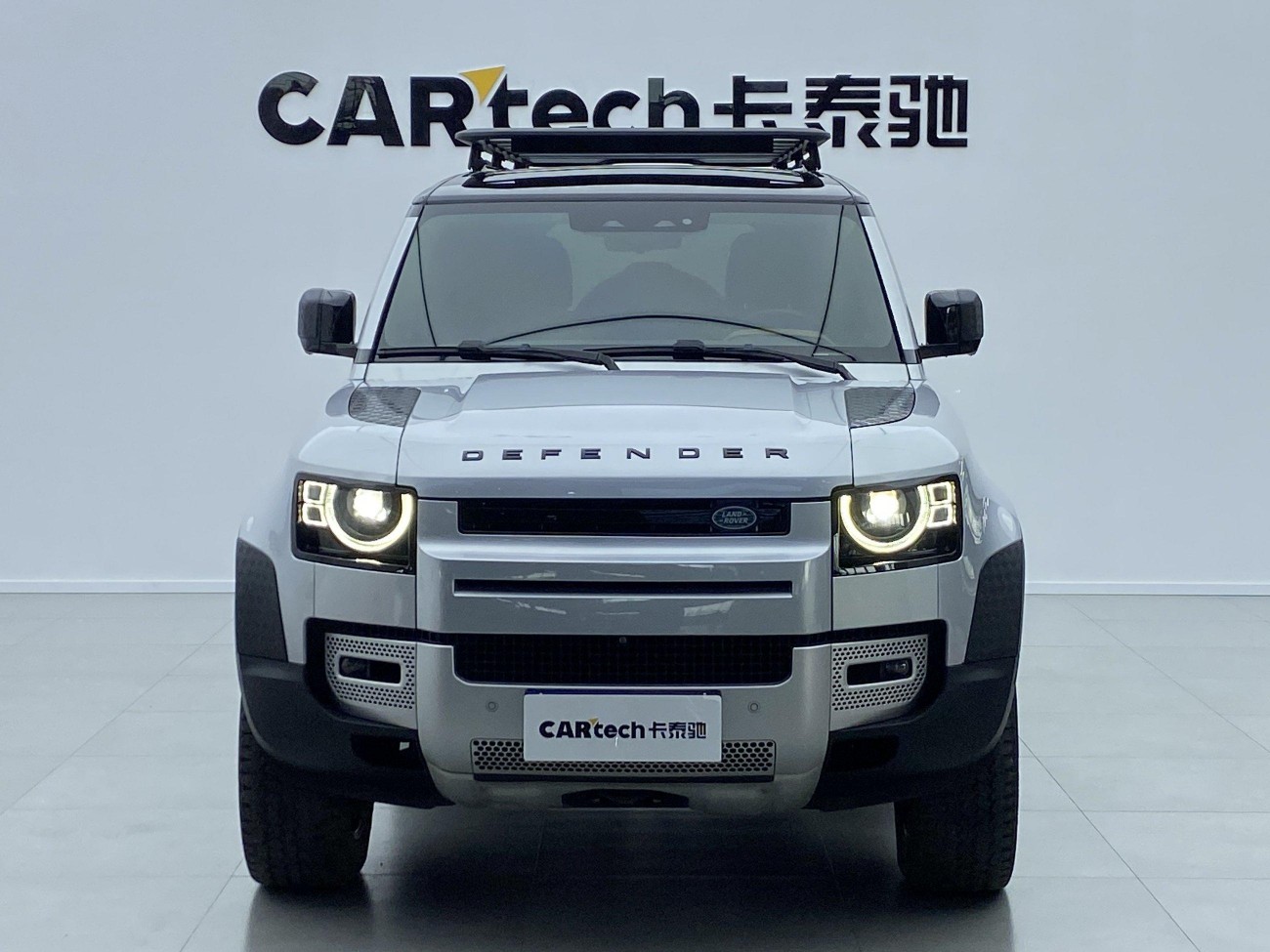 Land Rover Defender 2021