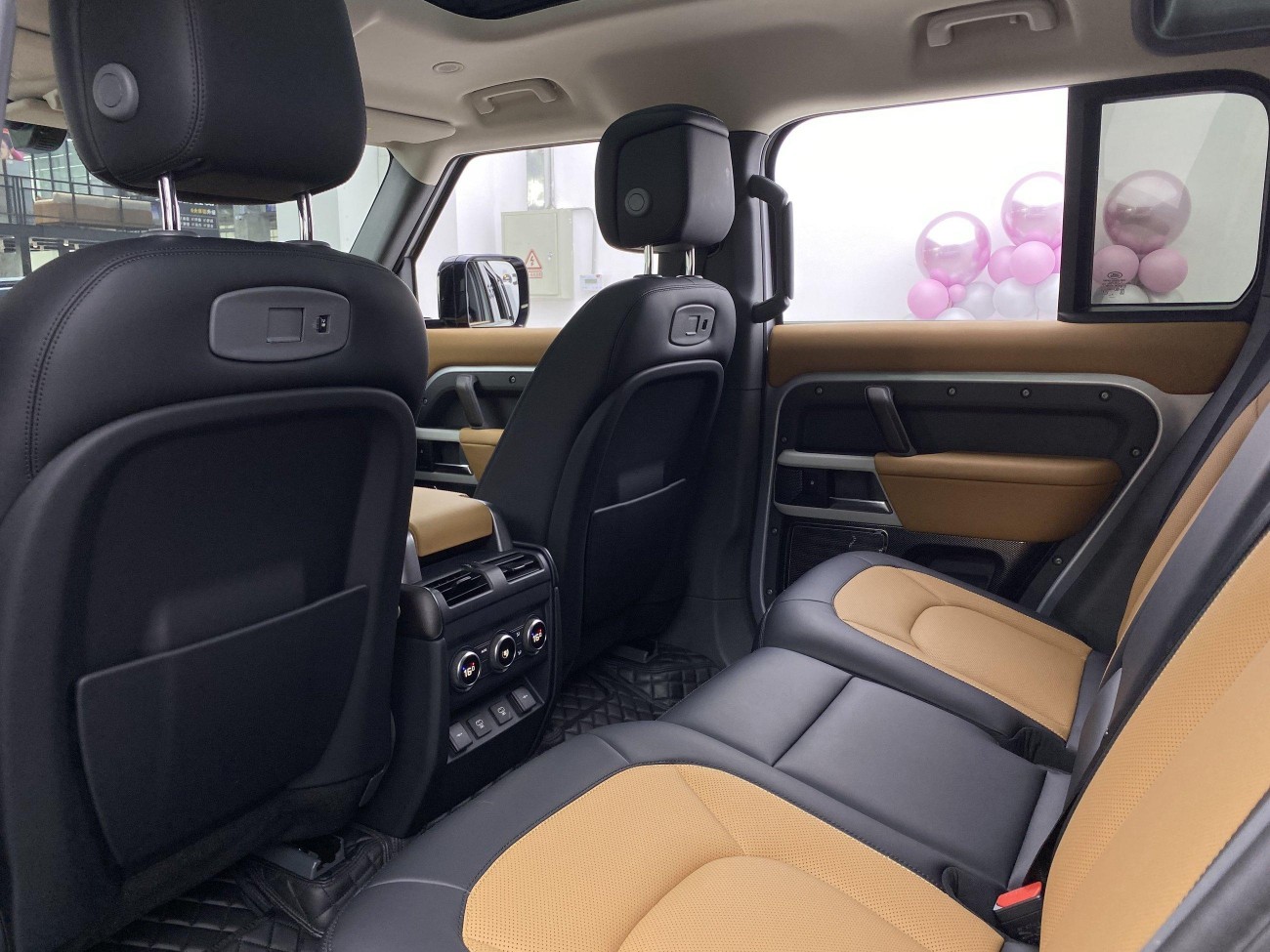Land Rover Defender 2021