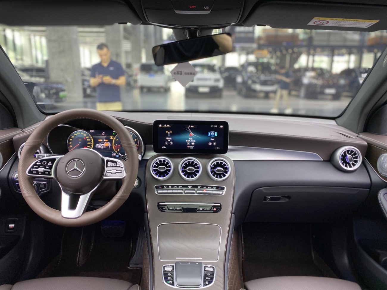 Mercedes-Benz GLC 260 L 2021