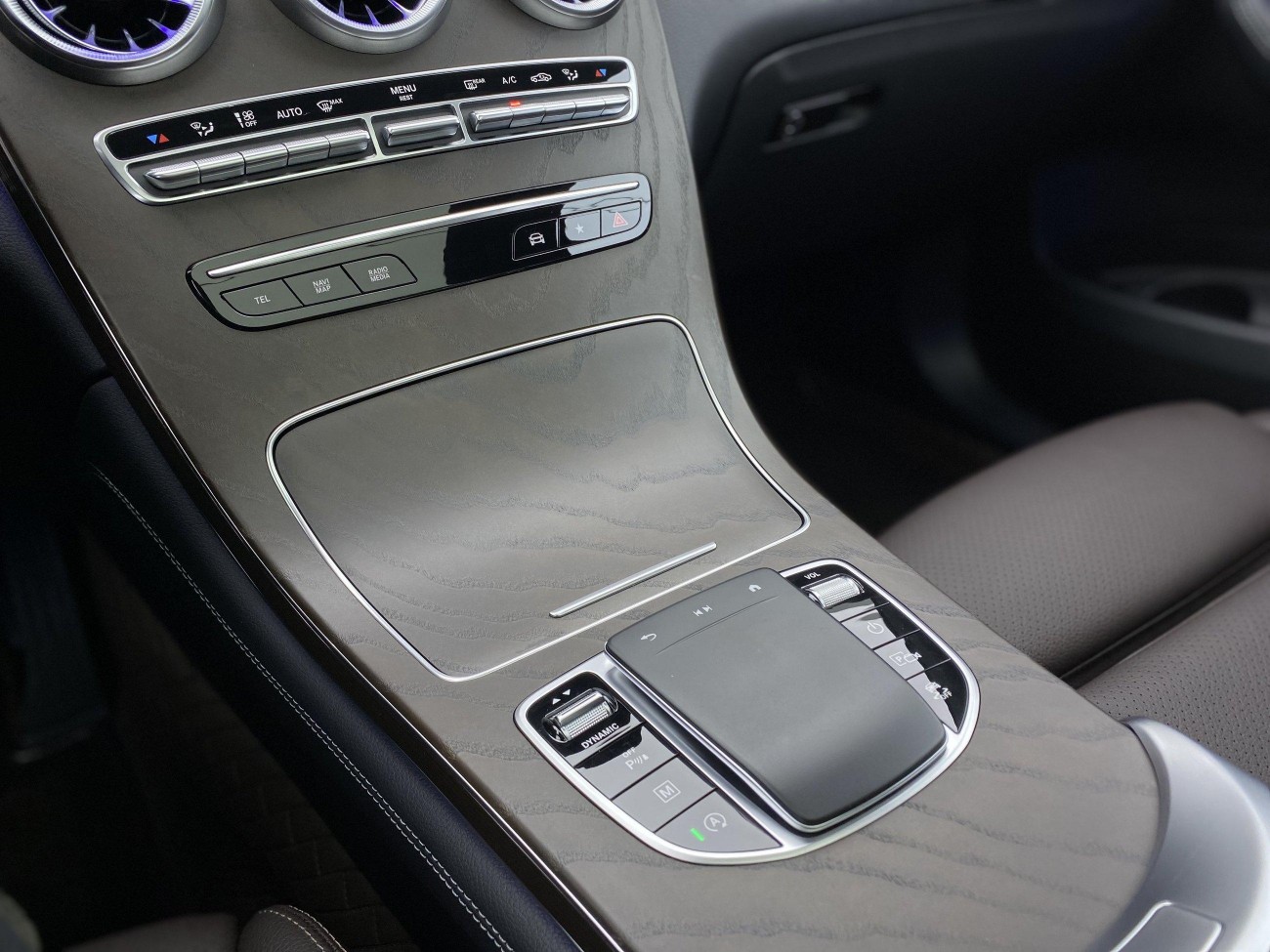 Mercedes-Benz GLC 260 L 2021