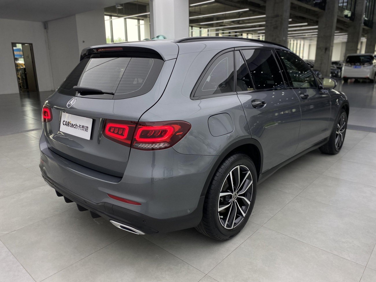 Mercedes-Benz GLC 260 L 2021