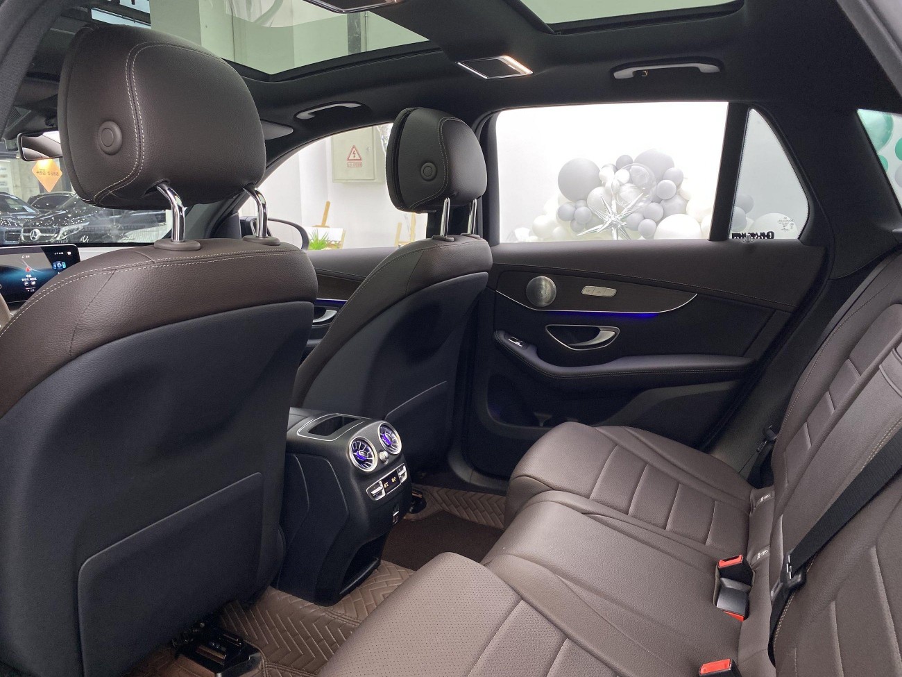 Mercedes-Benz GLC 260 L 2021