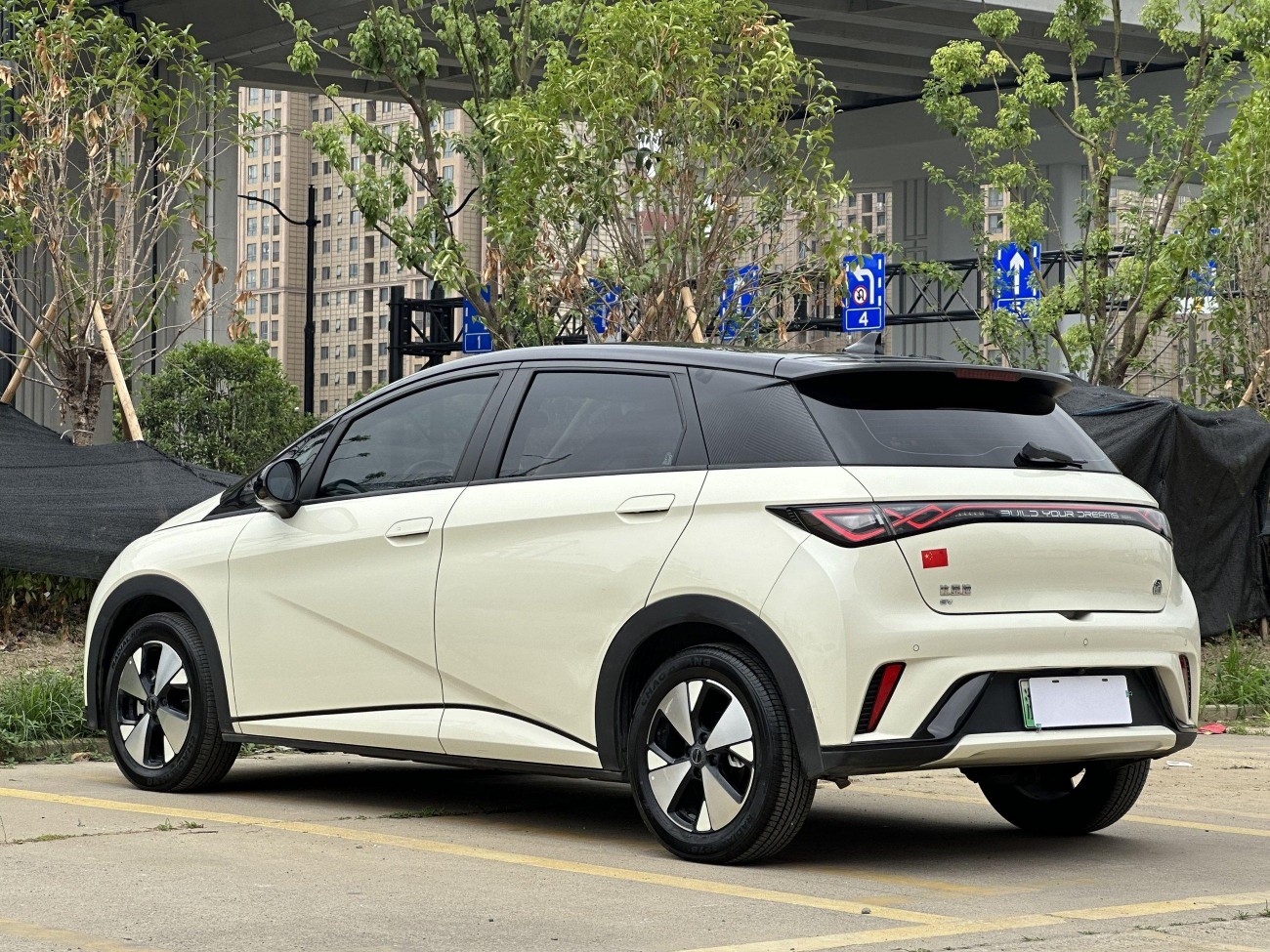 BYD Dolphin 2023