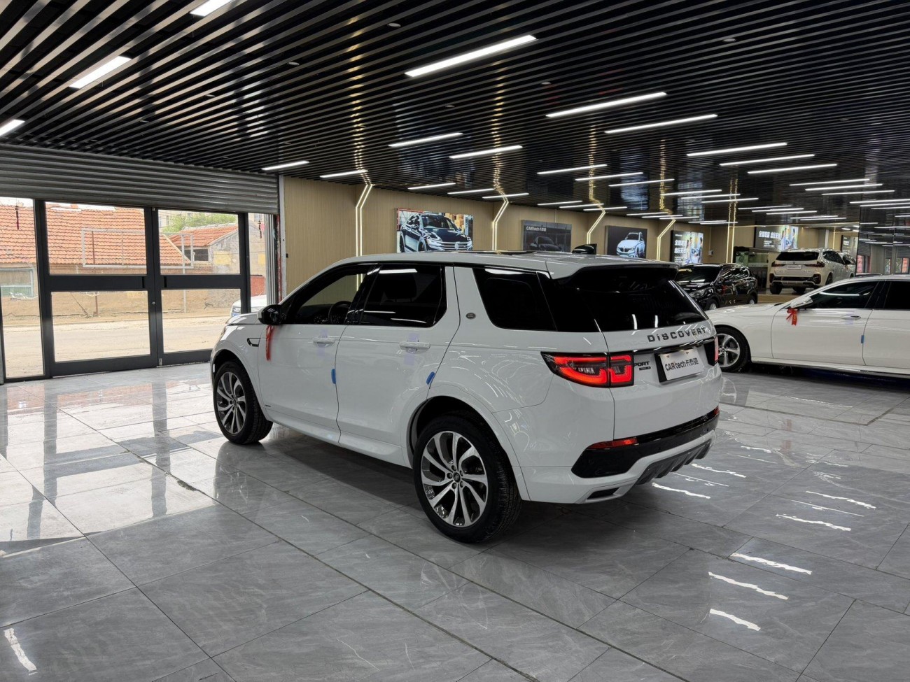 Land Rover Discovery Sport 2021