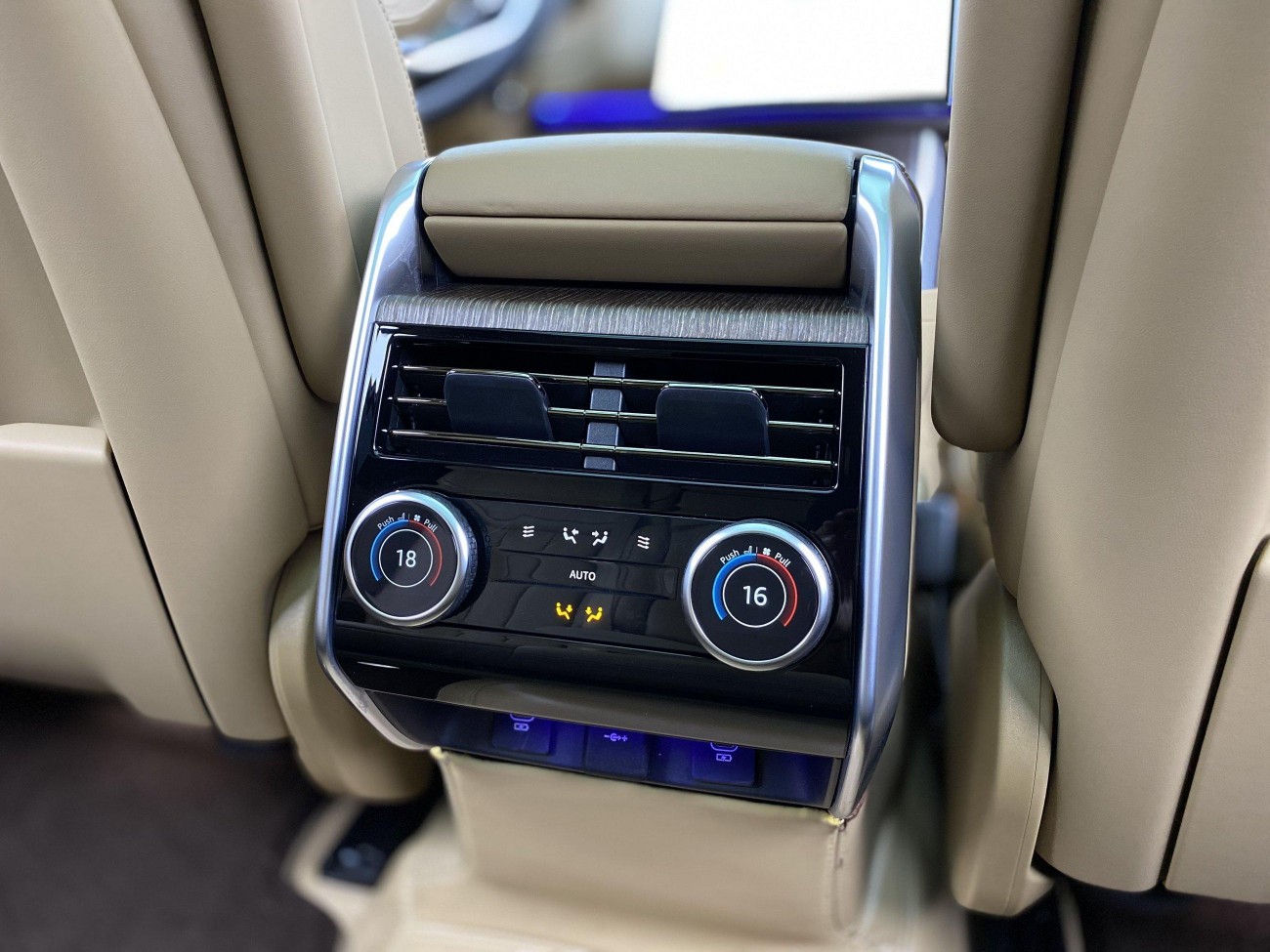 Land Rover Range Rover 2025