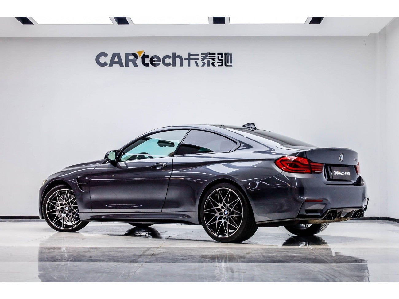 BMW M4 2019