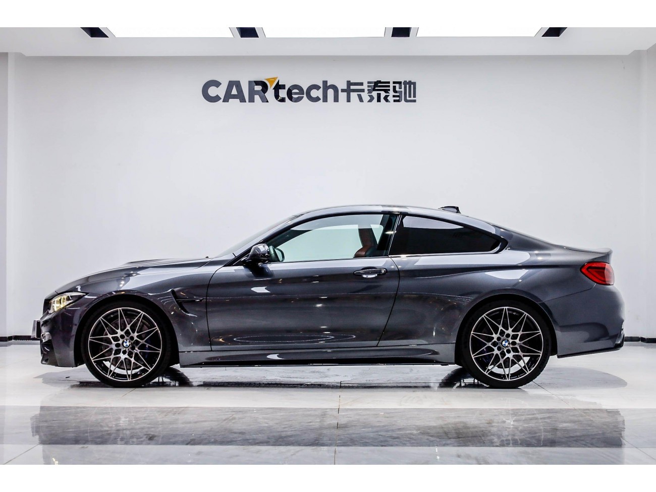 BMW M4 2019