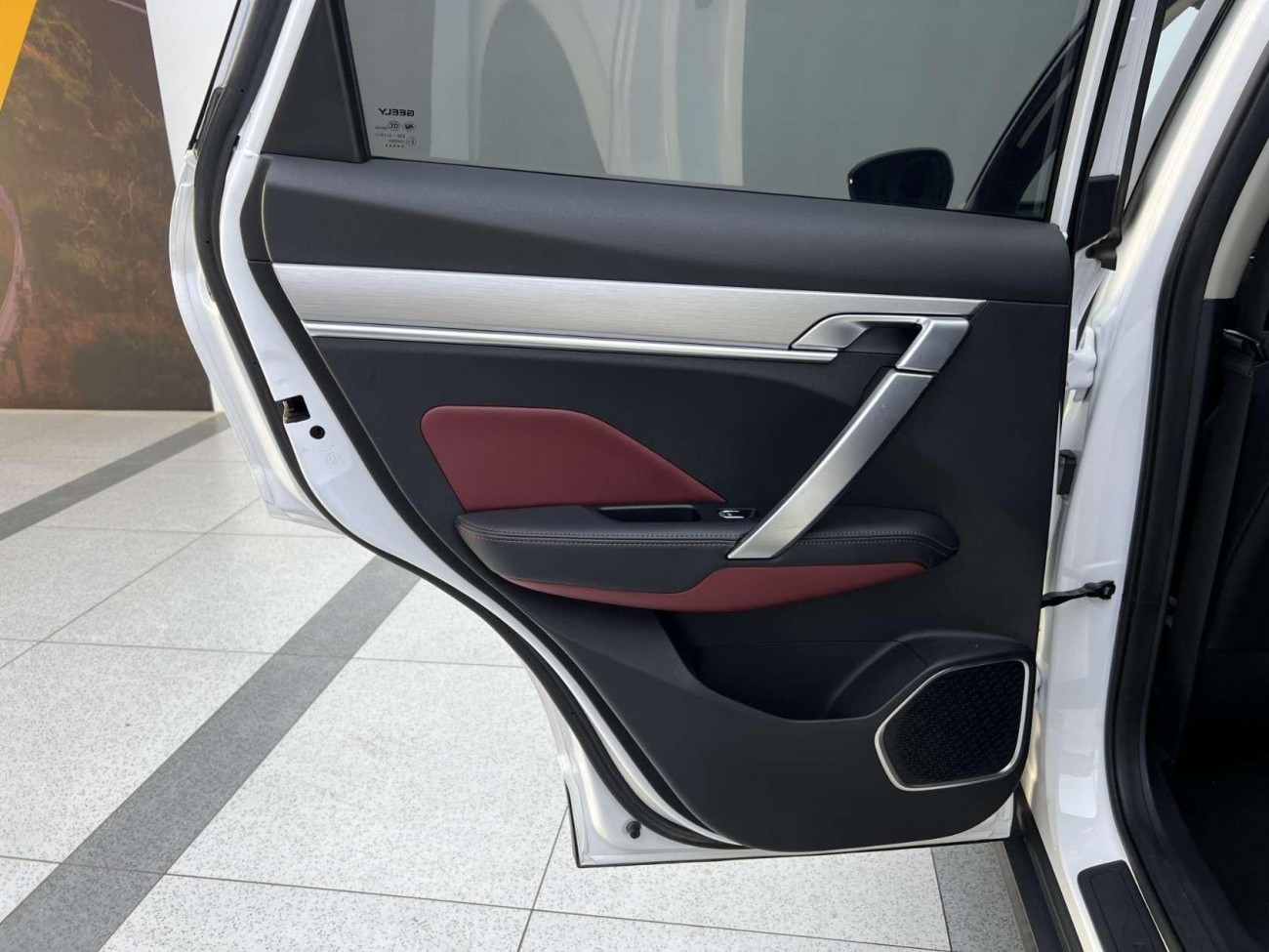 Geely Coolray 2021