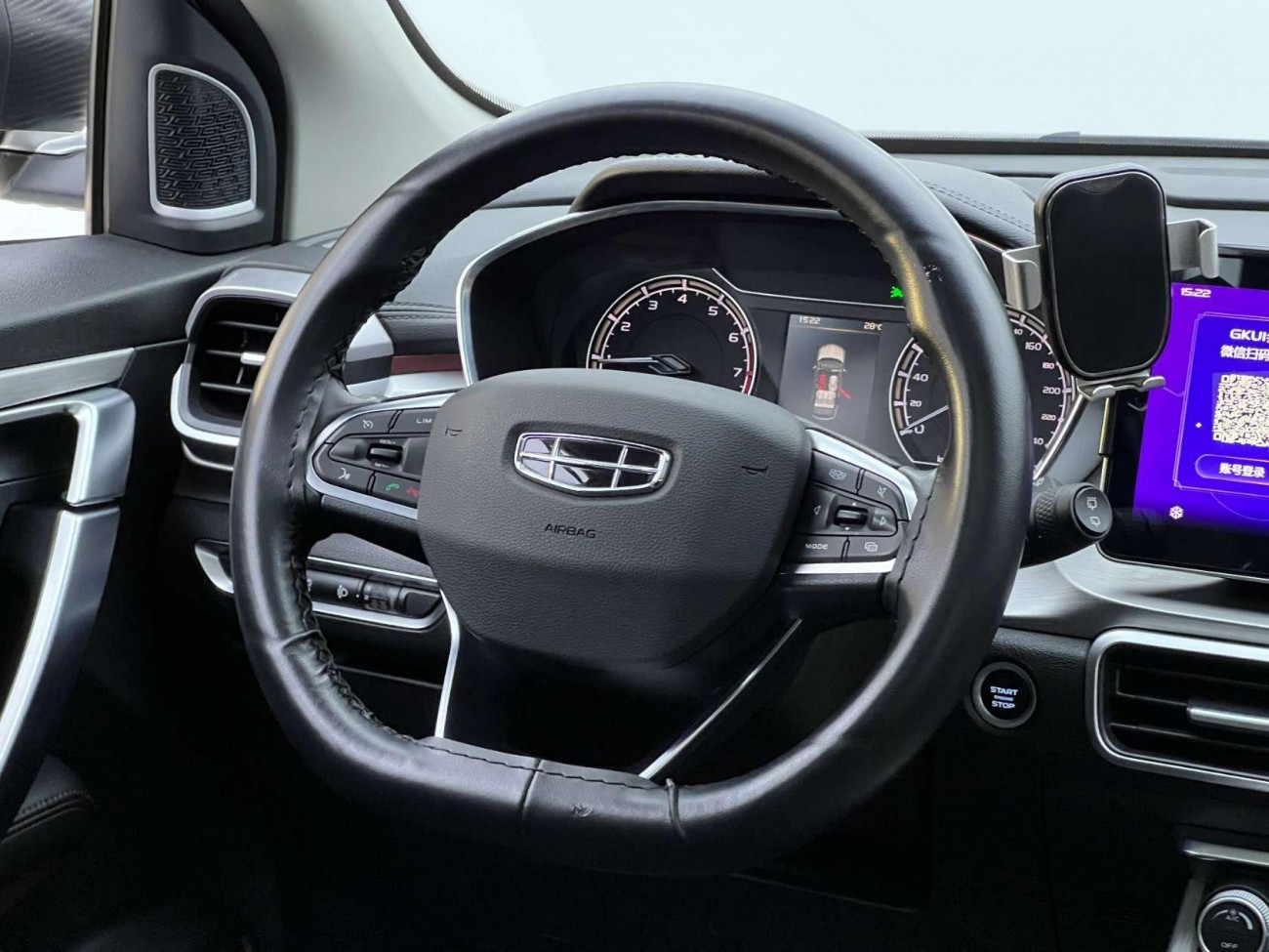 Geely Coolray 2021