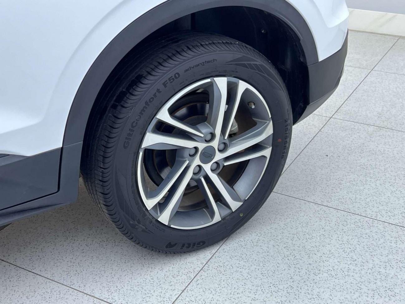 Geely Coolray 2021