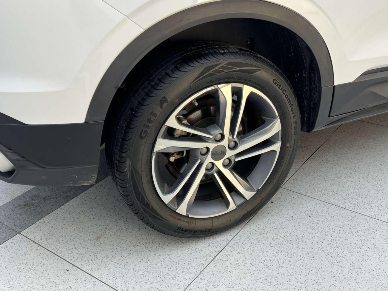 Geely Coolray 2021