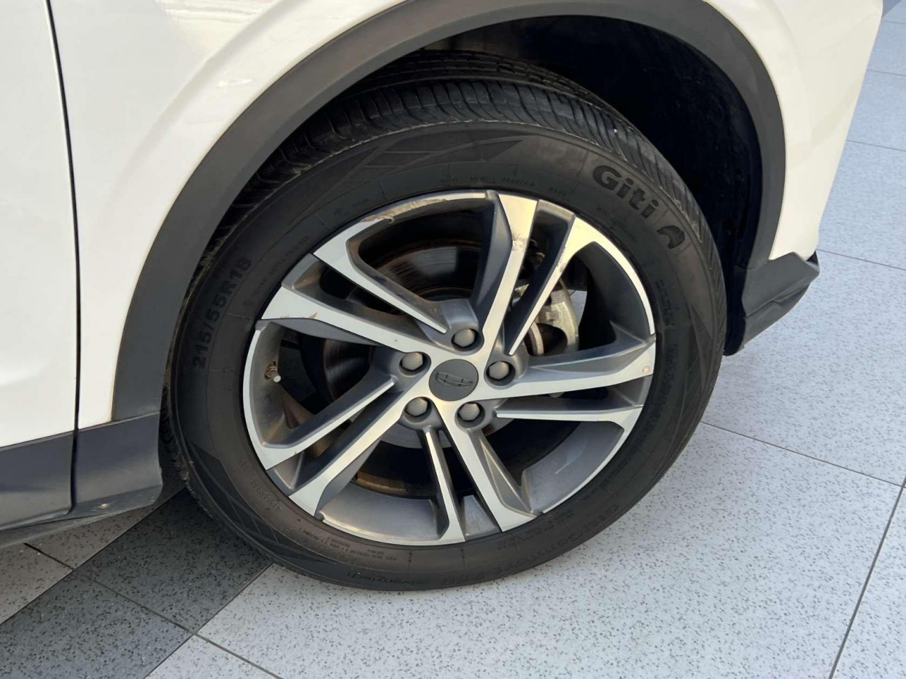 Geely Coolray 2021