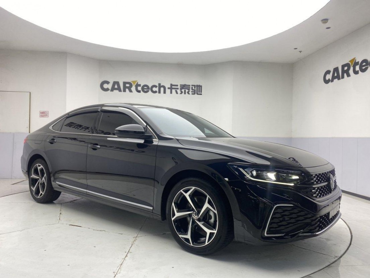 Volkswagen Passat 2024