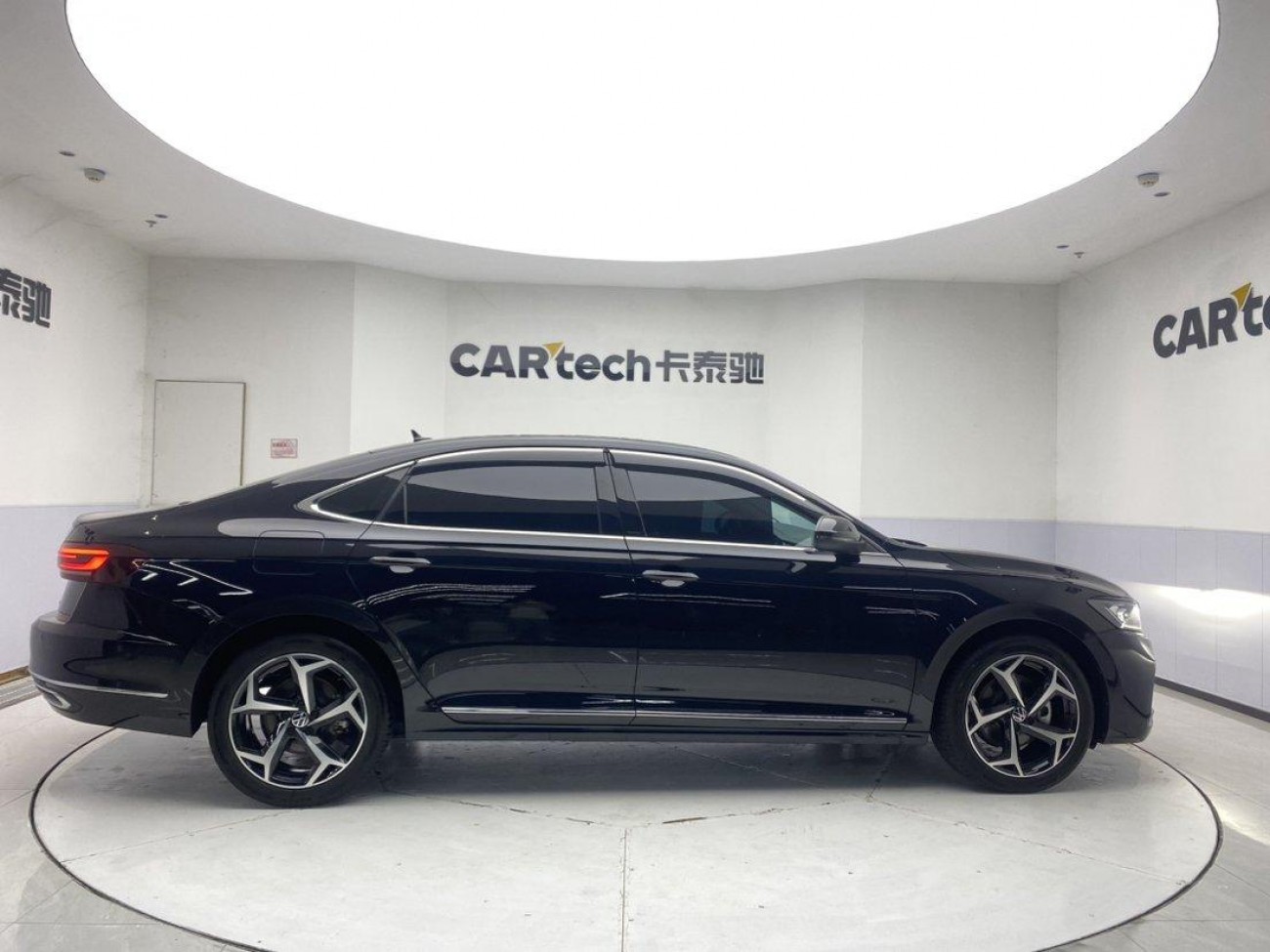Volkswagen Passat 2024