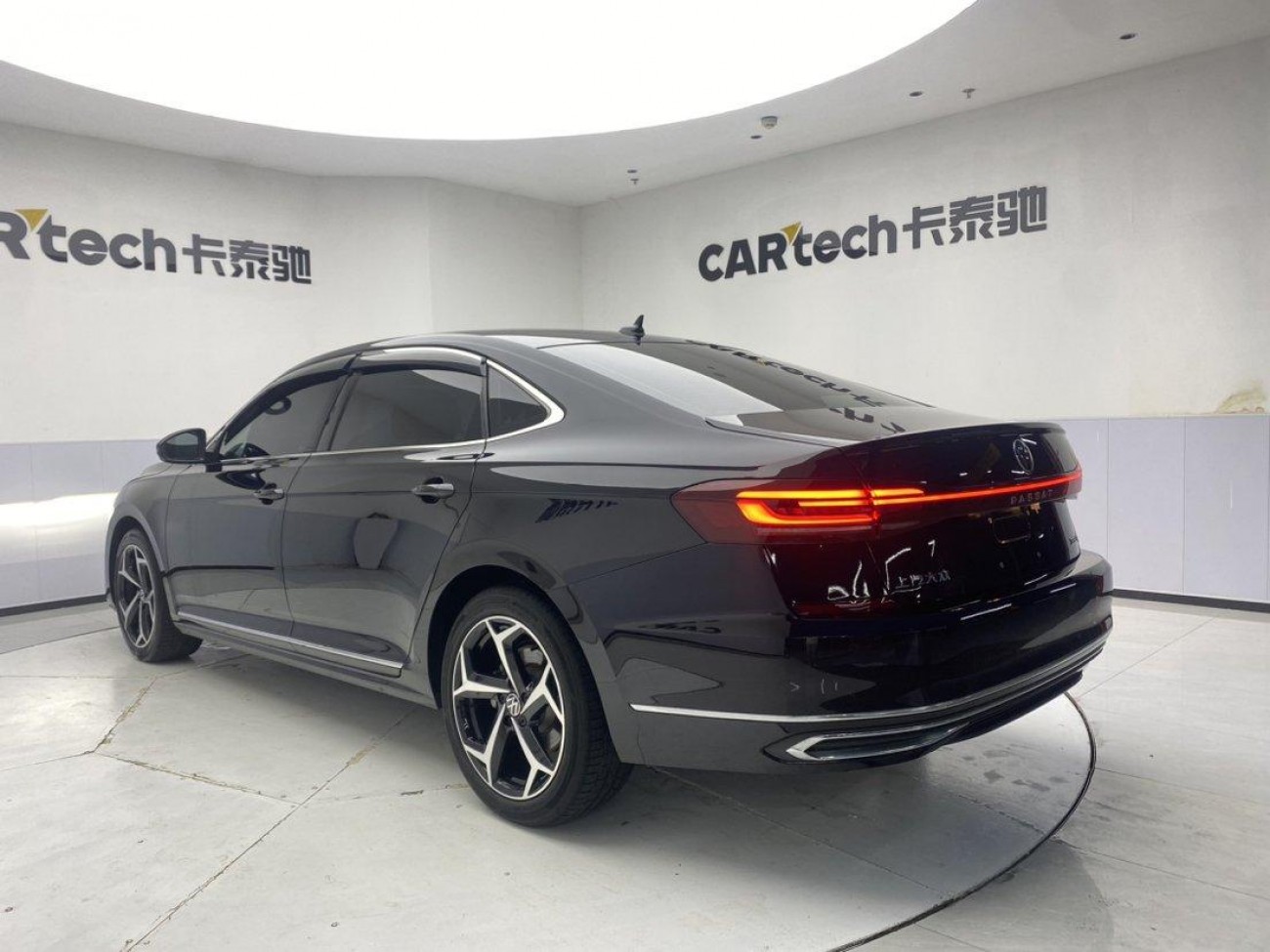 Volkswagen Passat 2024