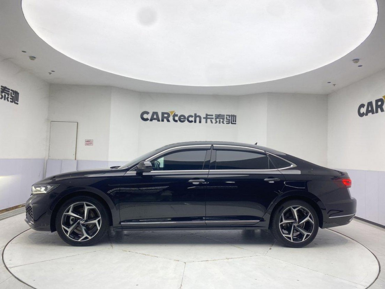 Volkswagen Passat 2024