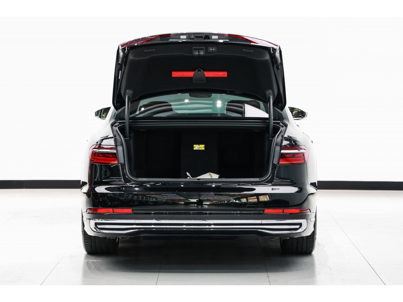 Audi A8L 2023