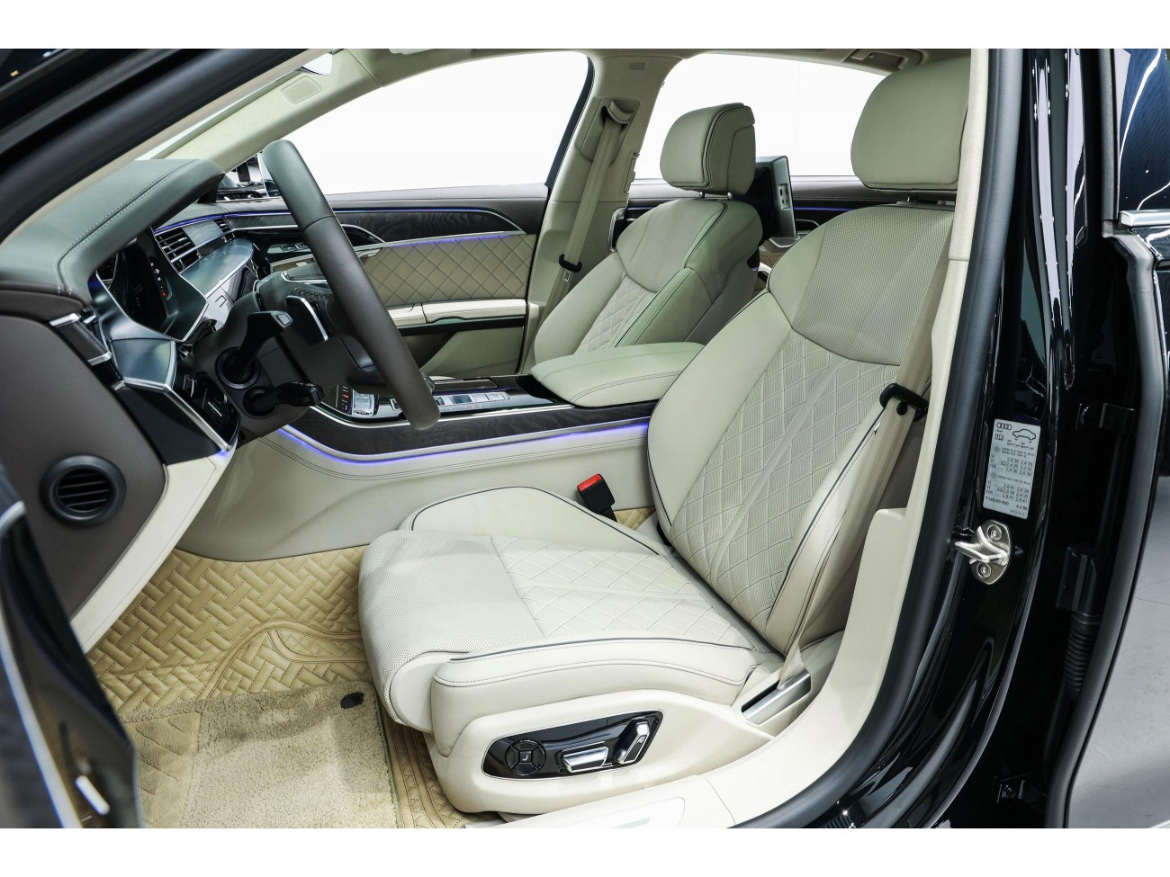 Audi A8L 2023