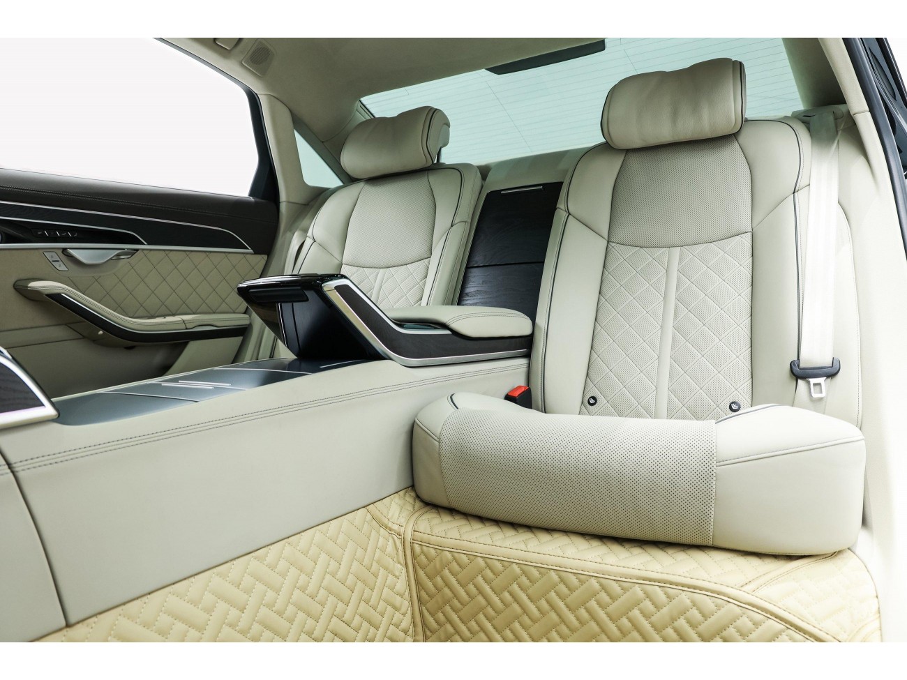Audi A8L 2023