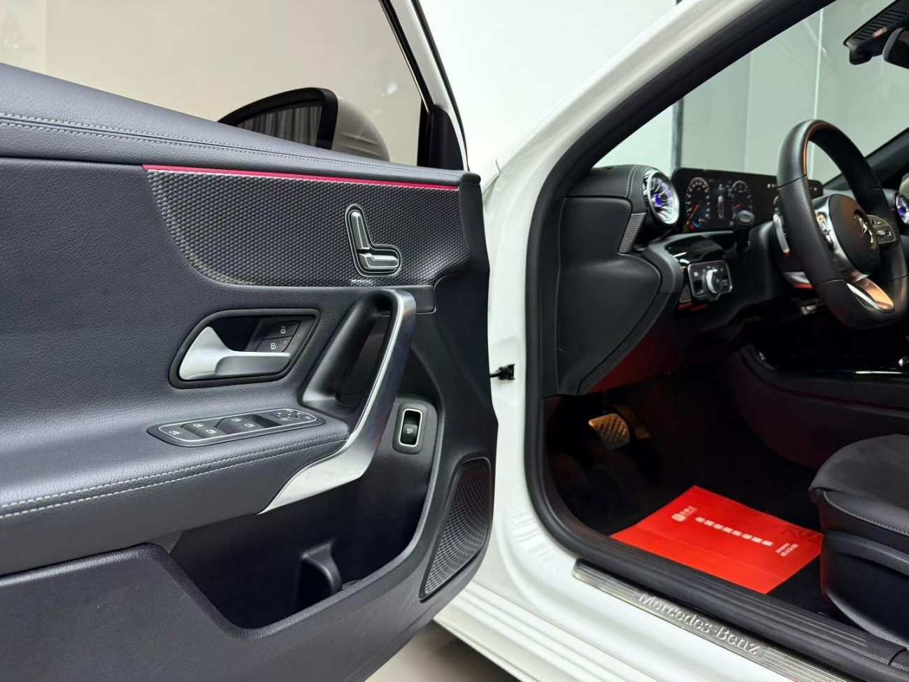 Mercedes-Benz A 200 L 2023