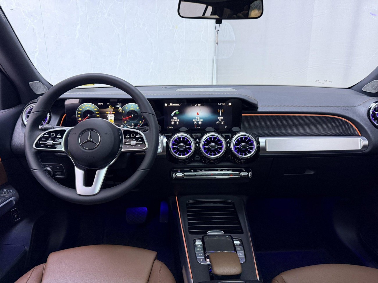 Mercedes-Benz GLB 2023