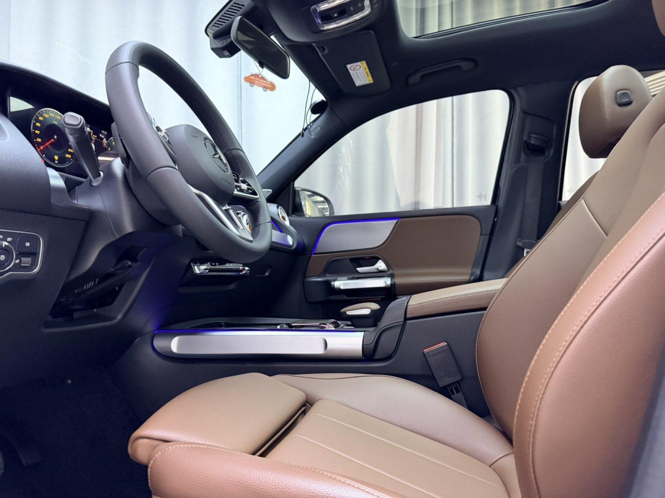 Mercedes-Benz GLB 2023