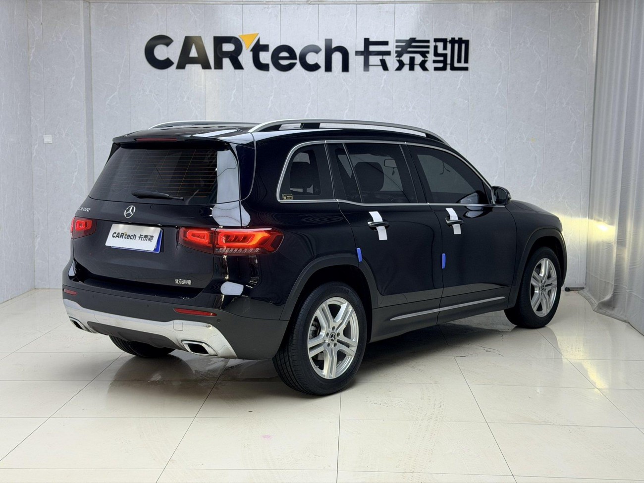 Mercedes-Benz GLB 2023