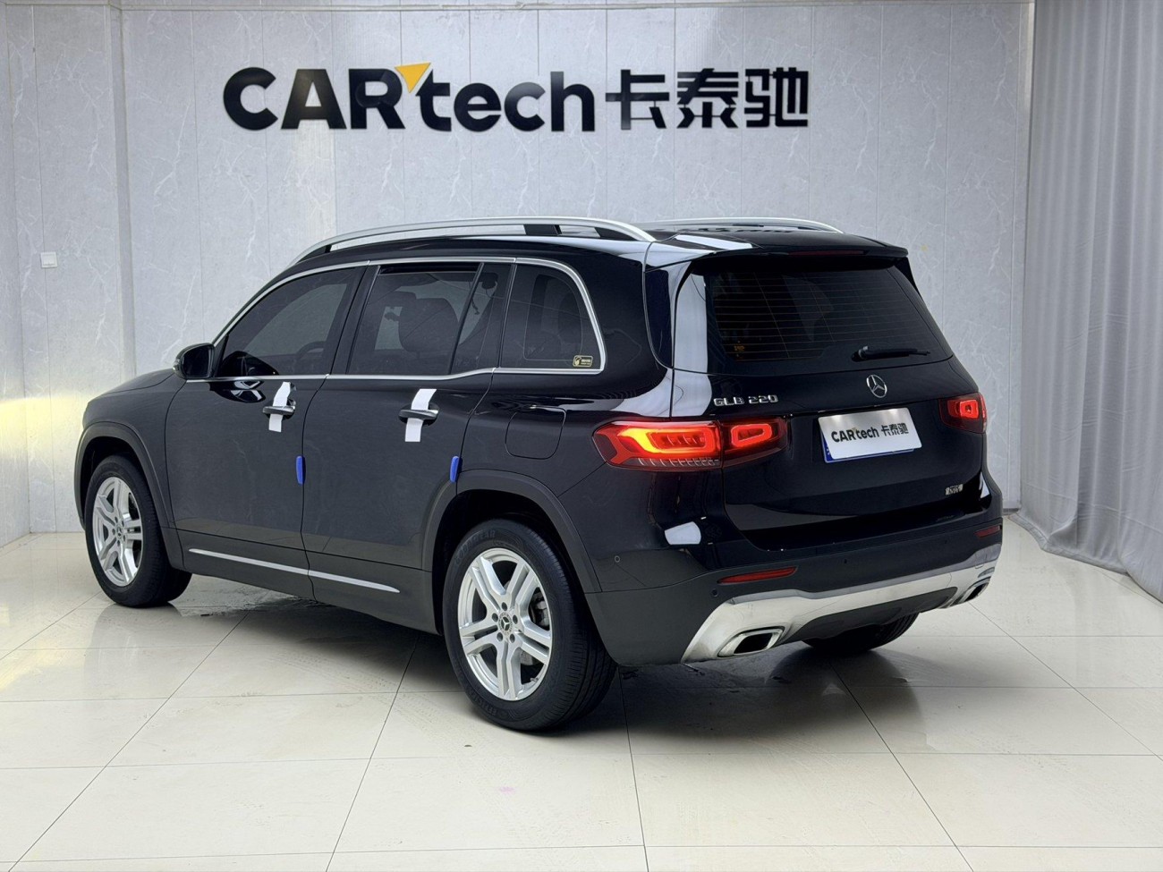 Mercedes-Benz GLB 2023