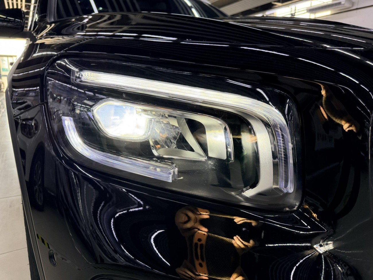 Mercedes-Benz GLB 2023