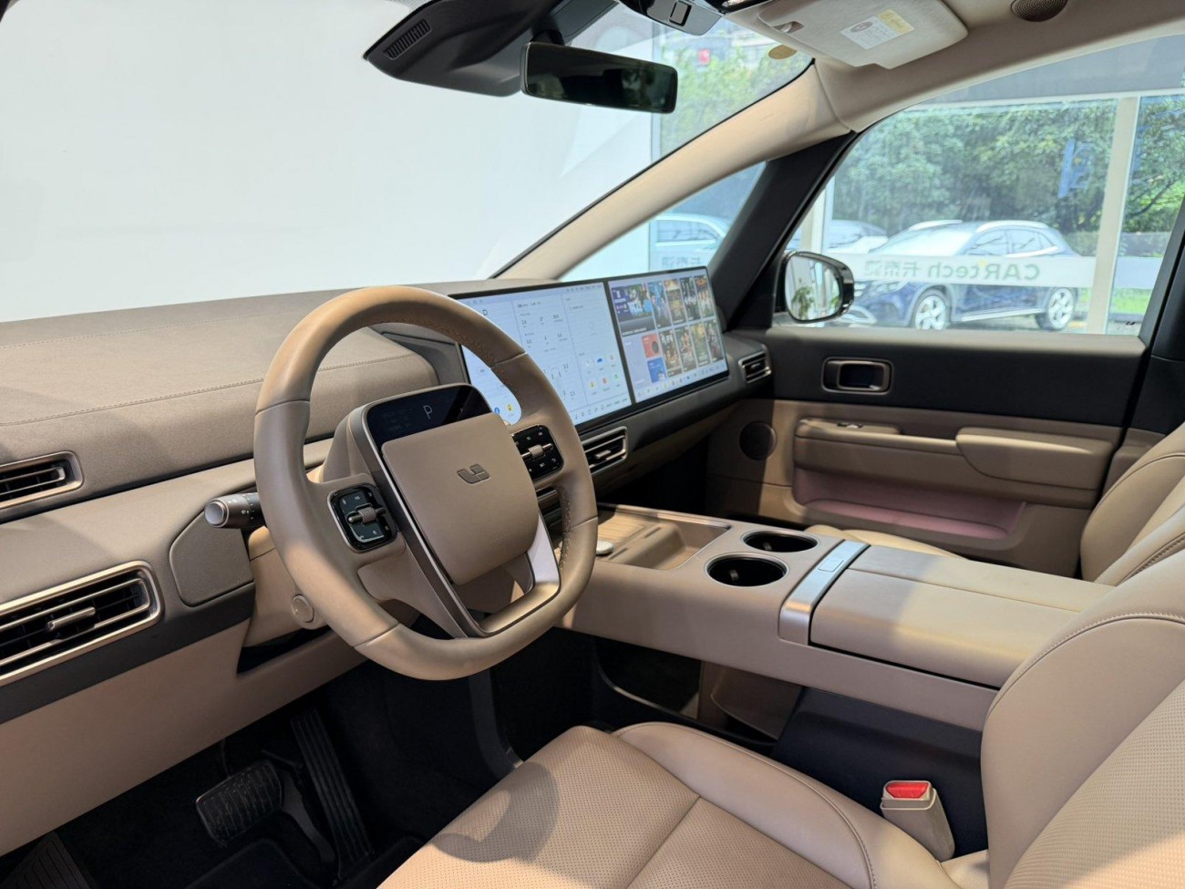 Li Auto MEGA 2025