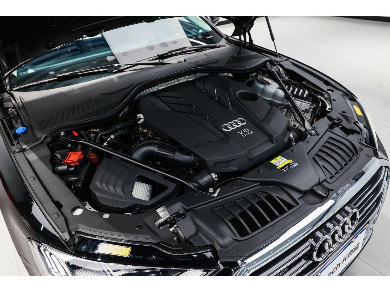 Audi A8L 55 TFSI 2022