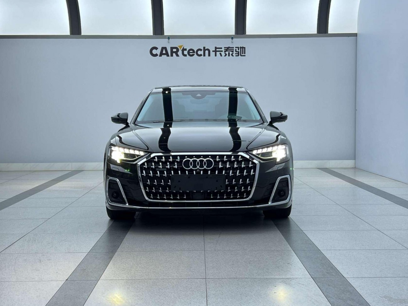 Audi A8L 50 TFSI 2023