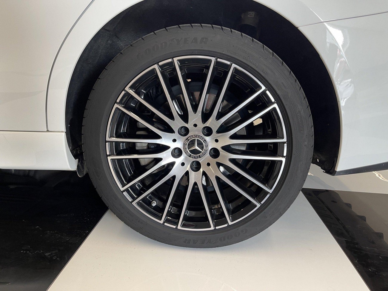 Mercedes-Benz C 260 L 2024