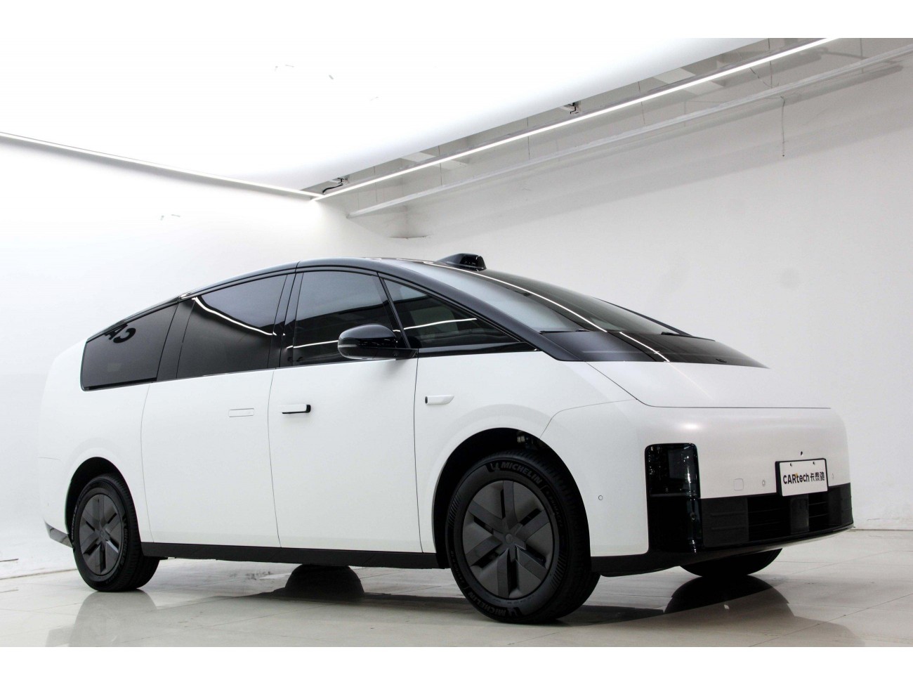 Li Auto MEGA 2025