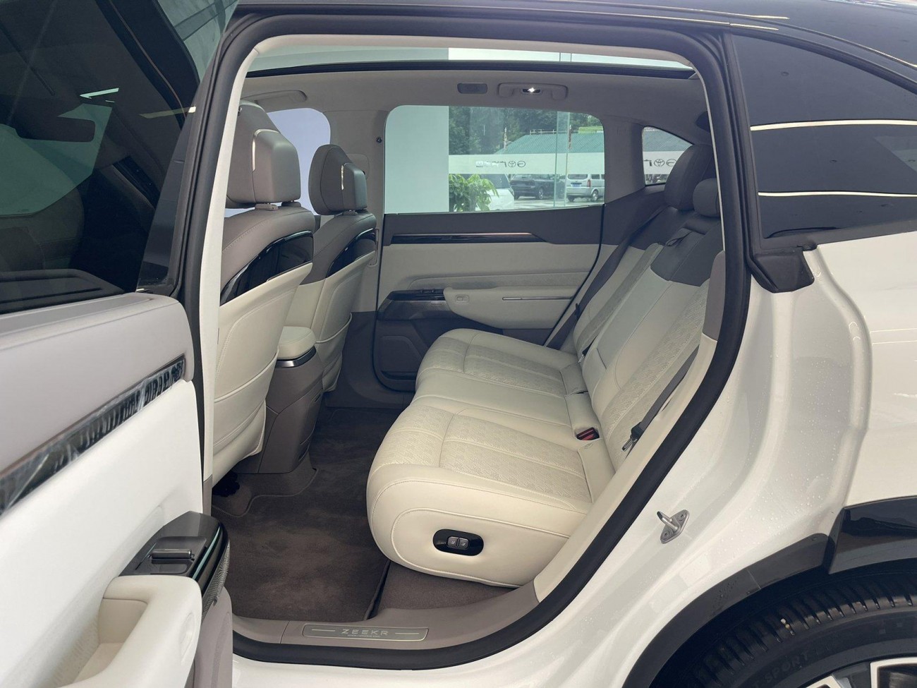 Zeekr 7X 2025