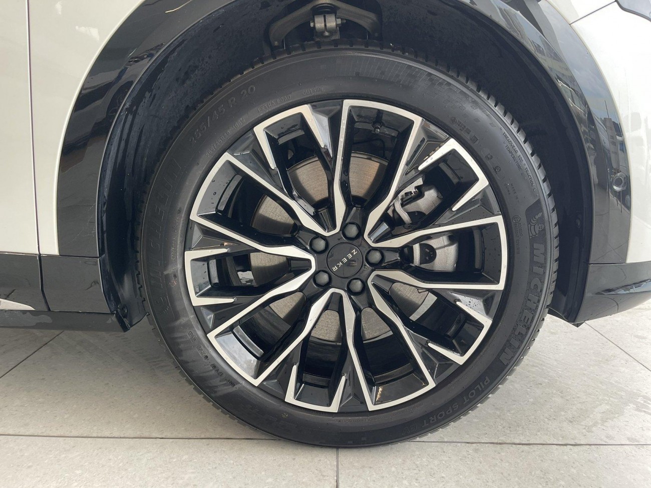 Zeekr 7X 2025