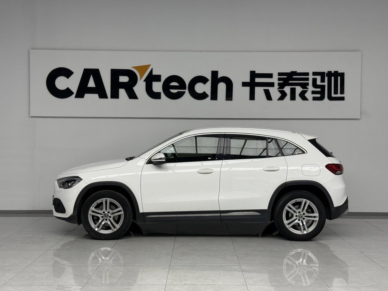 Mercedes-Benz GLA 200 4MATIC 2023